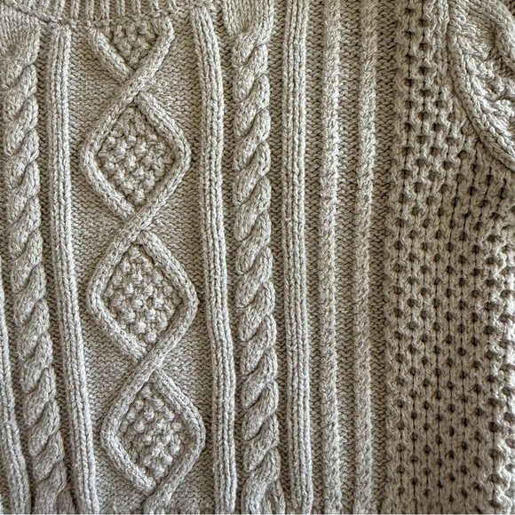 Baby Gap Cable Knit Sweater - Picture 3 of 6